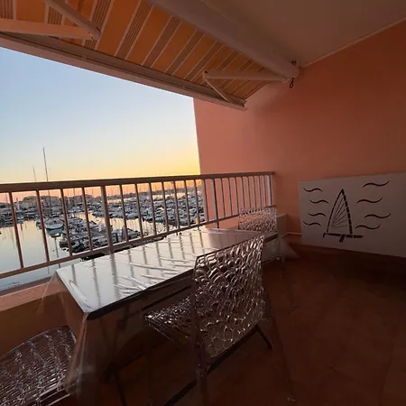 Le Cap D Vue Directe Sur Le Port Agde